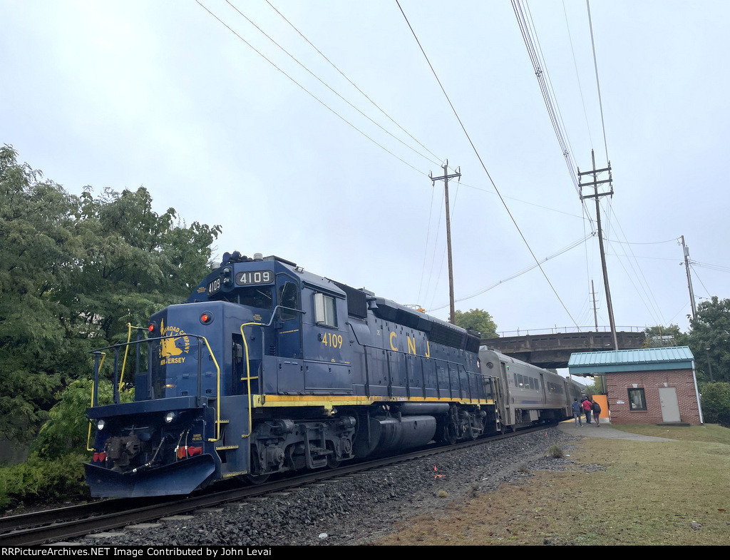 GP40PH-2 # 4109 shoving NJT "Boonton Scoot" Train # 1022 out of Boonton Station heading east for a few miles before returning as Boonton Scoot Train # 1023 